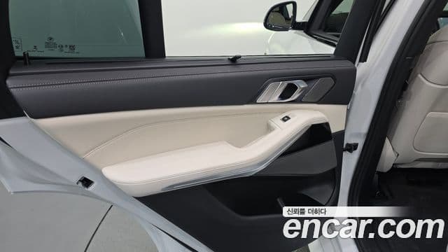 BMW X5 2025 — Photo 28/35