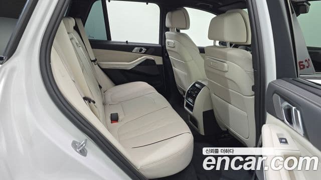 BMW X5 2025 — Photo 30/35