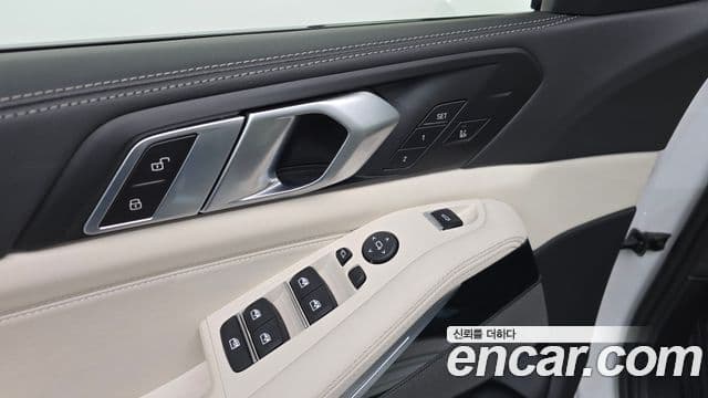 BMW X5 2025 — Photo 32/35