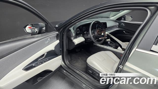Hyundai Avante 2020 — ფოტო 11/20