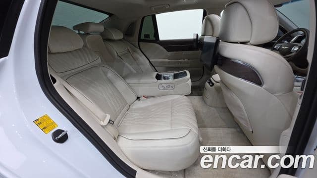 Genesis G90 2022 — Şəkil 32/37