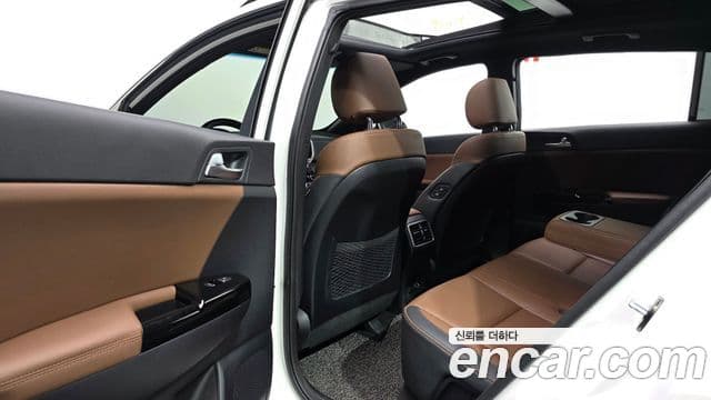 Kia Sportage The Bold 2019 — Фото 11/20