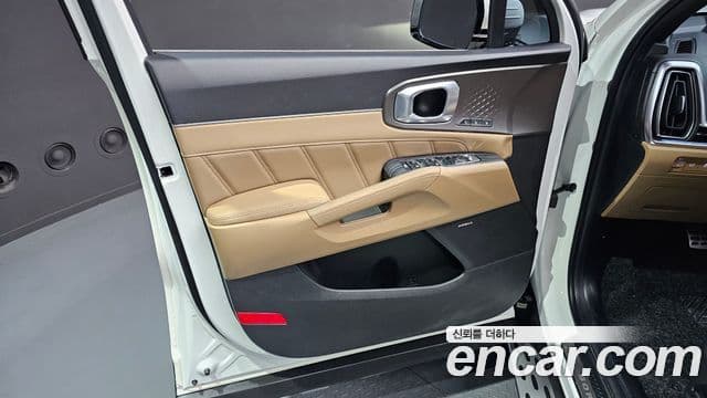 Kia Sorento 2024 — Photo 18/31