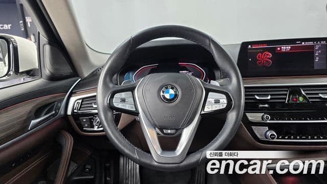 BMW 5 Series 2020 — Фото 13/20