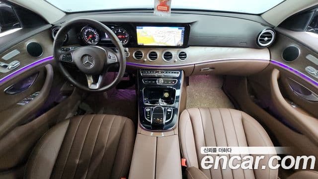 Mercedes-Benz E-Class 2018 — Şəkil 7/20