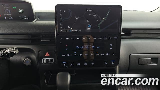 Hyundai Staria 2022 — ფოტო 14/20