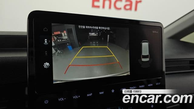 Hyundai Staria 2022 — ფოტო 15/20