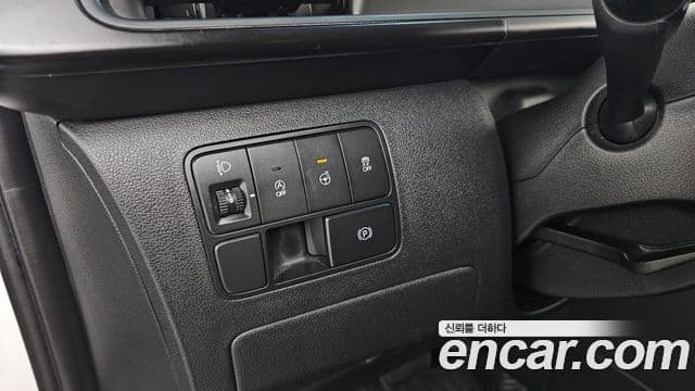 Hyundai Staria 2022 — ფოტო 19/20