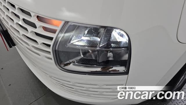 Hyundai Staria 2022 — Photo 27/31