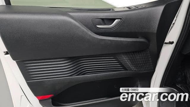 Hyundai Staria 2022 — Photo 2/31