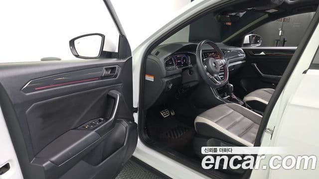 Volkswagen T-Roc 2021 — Şəkil 10/20