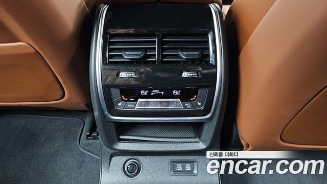 BMW X7 2025 — ფოტო 18/20