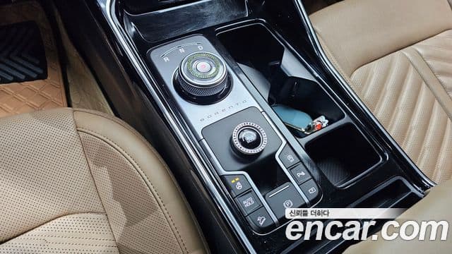 Kia Sorento 2023 — Photo 19/20