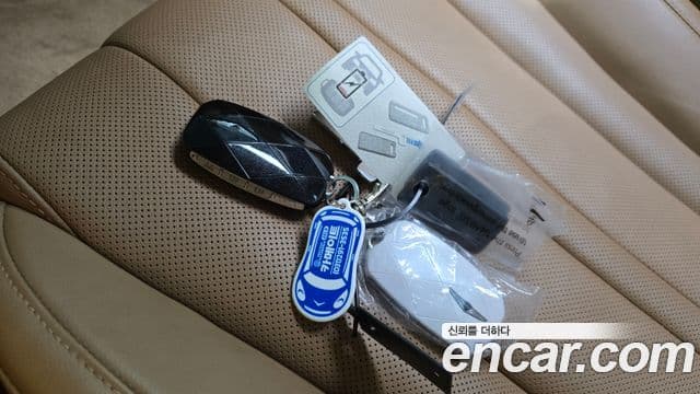 Genesis Electrified G80 2024 — Şəkil 18/20