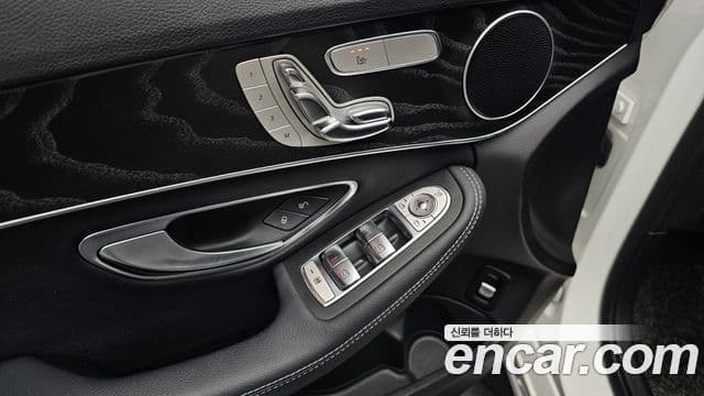 Mercedes-Benz C-Class 2019 — Фото 17/20