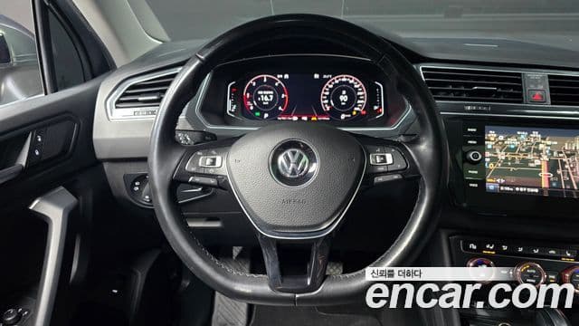 Volkswagen Tiguan 2020 — ფოტო 13/20
