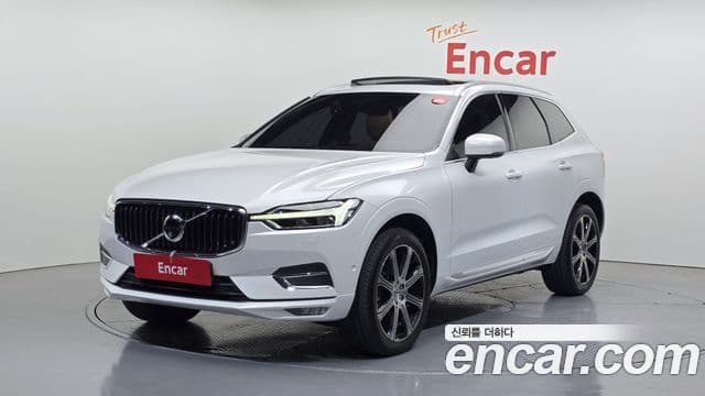 Volvo XC60 2018 — Photo 13/20