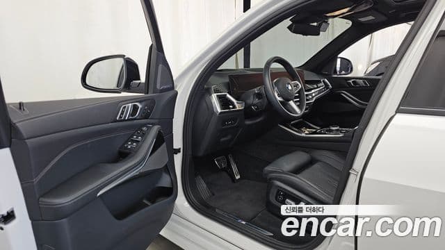 BMW X5 2025 — Фото 10/20