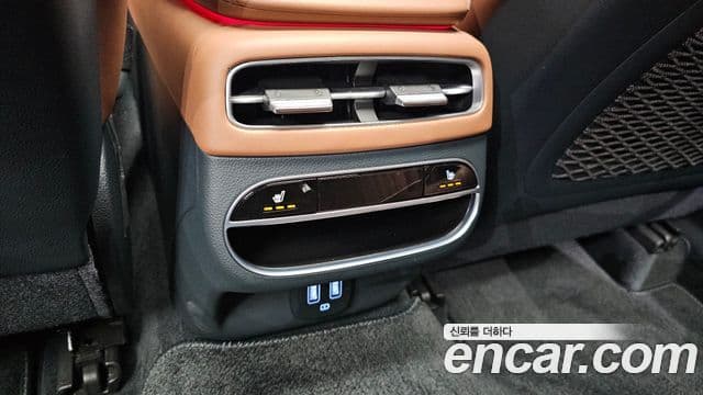 Genesis GV70 2023 — Şəkil 19/20