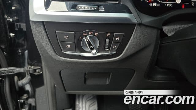 BMW X4 2021 — Şəkil 18/20