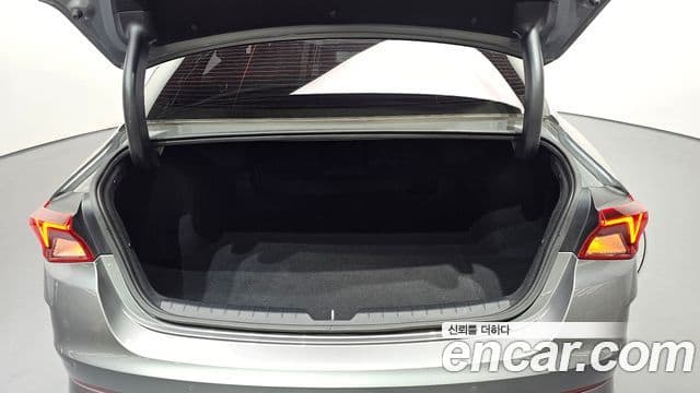 Kia K5 2023 — Şəkil 17/20