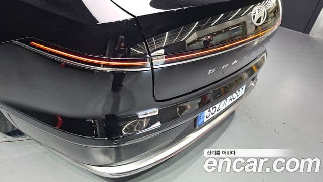Hyundai Grandeur Hybrid 2023 — Şəkil 18/31