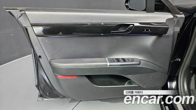 Hyundai Grandeur Hybrid 2023 — Şəkil 22/31