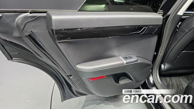 Hyundai Grandeur Hybrid 2023 — Şəkil 29/31