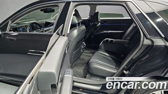 Hyundai Grandeur Hybrid 2023 — Şəkil 16/31