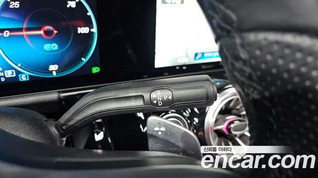 Mercedes-Benz EQA 2023 — ფოტო 18/32