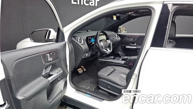 Mercedes-Benz EQA 2023 — ფოტო 12/32