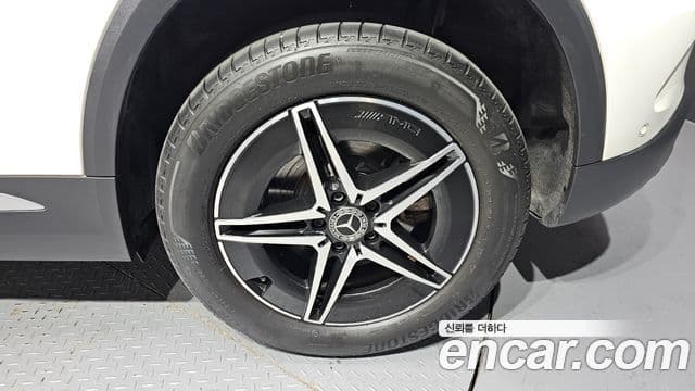 Mercedes-Benz EQA 2023 — ფოტო 23/32