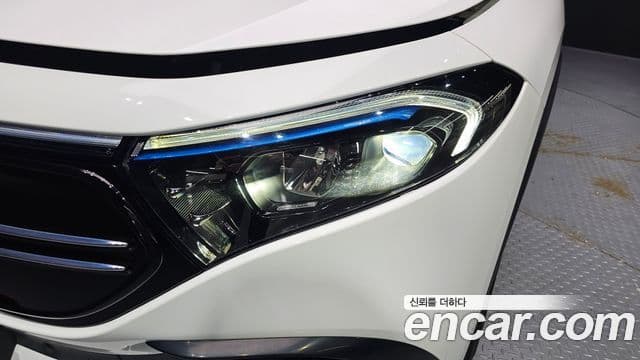 Mercedes-Benz EQA 2023 — ფოტო 31/32