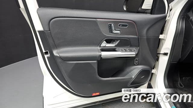Mercedes-Benz EQA 2023 — ფოტო 15/32