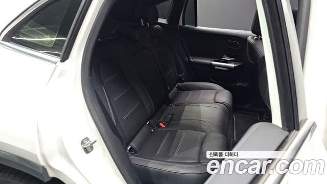 Mercedes-Benz EQA 2023 — ფოტო 17/32