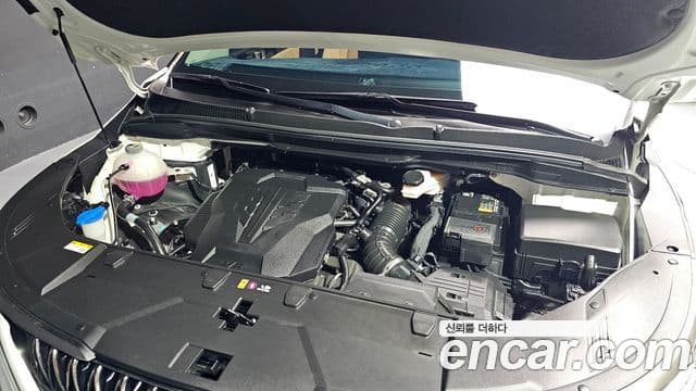 Kia Carnival 2023 — ფოტო 6/20