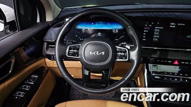 Kia Carnival 2023 — ფოტო 12/20