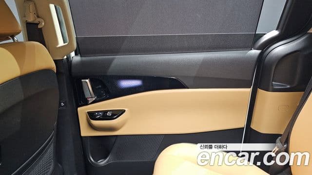 Kia Carnival 2023 — Photo 2/35