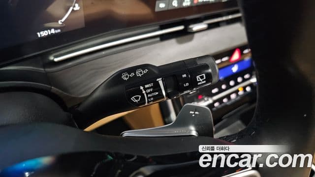 Kia Carnival 2023 — Photo 14/35