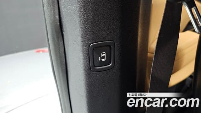 Kia Carnival 2023 — Photo 6/35