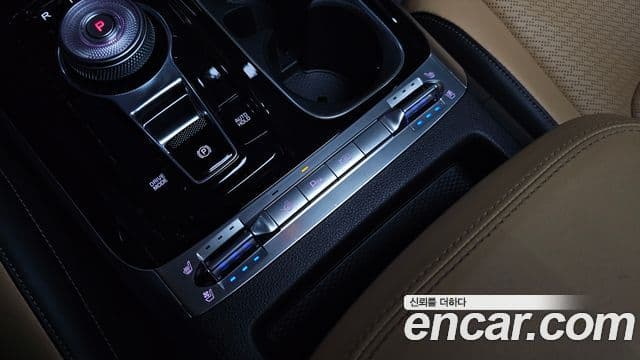 Kia Carnival 2023 — Photo 26/35