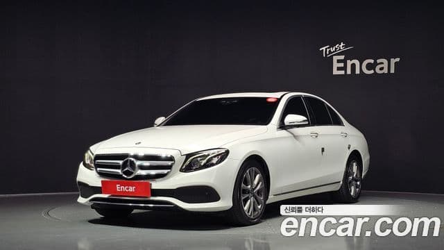 Mercedes-Benz E-Class 2019 — Фото 20/20