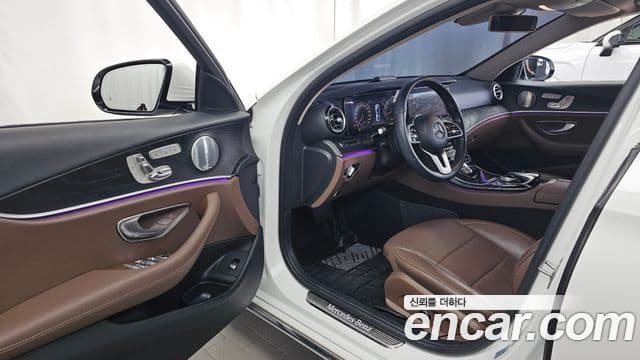 Mercedes-Benz E-Class 2019 — Фото 9/20