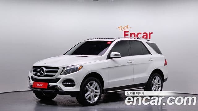 Mercedes-Benz GLE-Class 2018 — Şəkil 10/20