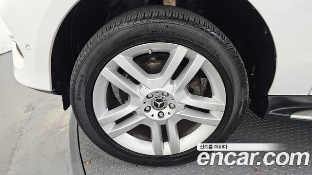 Mercedes-Benz GLE-Class 2018 — Şəkil 4/20