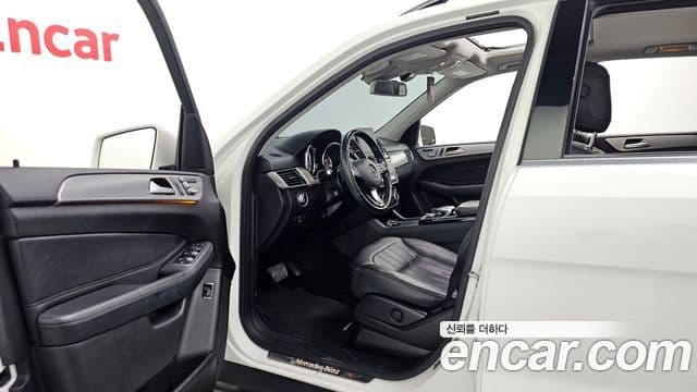 Mercedes-Benz GLE-Class 2018 — Şəkil 9/20