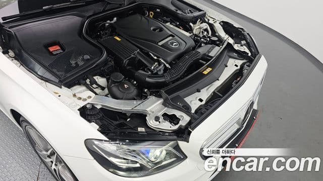 Mercedes-Benz E-Class 2019 — ფოტო 6/20