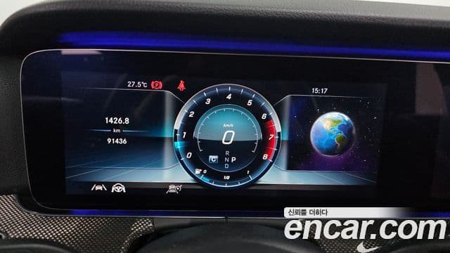 Mercedes-Benz E-Class 2019 — ფოტო 8/20