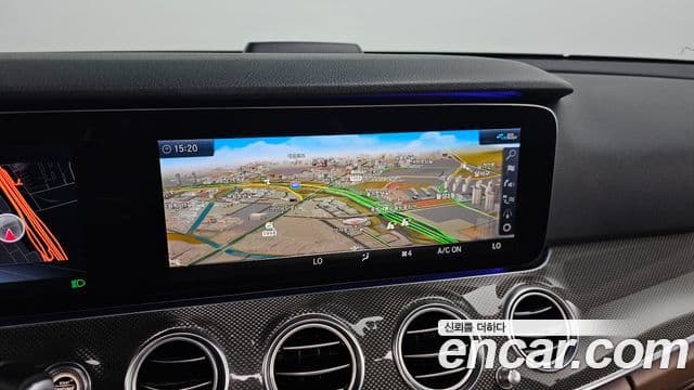 Mercedes-Benz E-Class 2019 — ფოტო 14/20