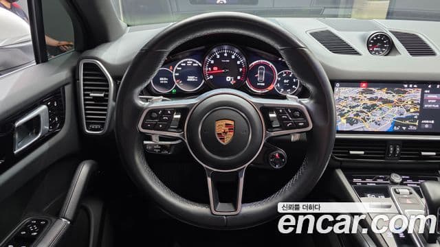 Porsche Cayenne 2020 — Фото 12/20